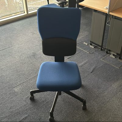 Steelcase Swivel Chairs In Blue & Black Without Arms